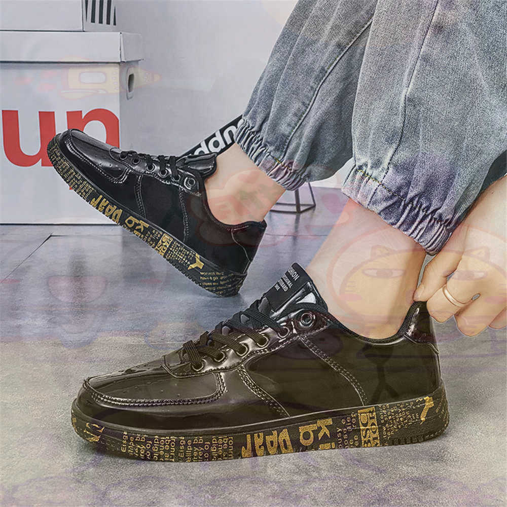 Round Foot Size 45 Sneakers Wh - Streetwear Brand Drops 评论和价格